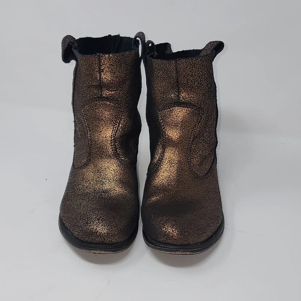 Charles‎ by Charles David Booties copper bronze metallic Wonens 6.5
